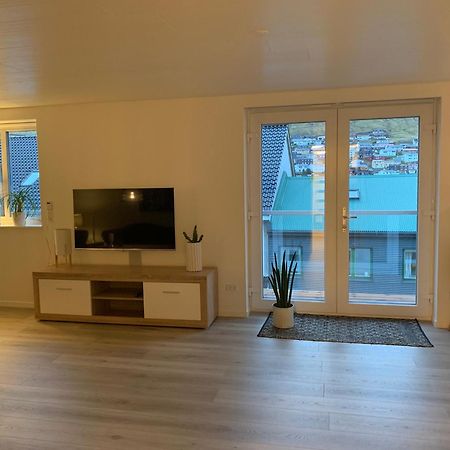 Spacious Apartment On N.P.Gota 8A, Klaksvík 外观 照片