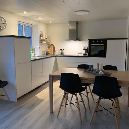Spacious Apartment On N.P.Gota 8A, Klaksvík 外观 照片