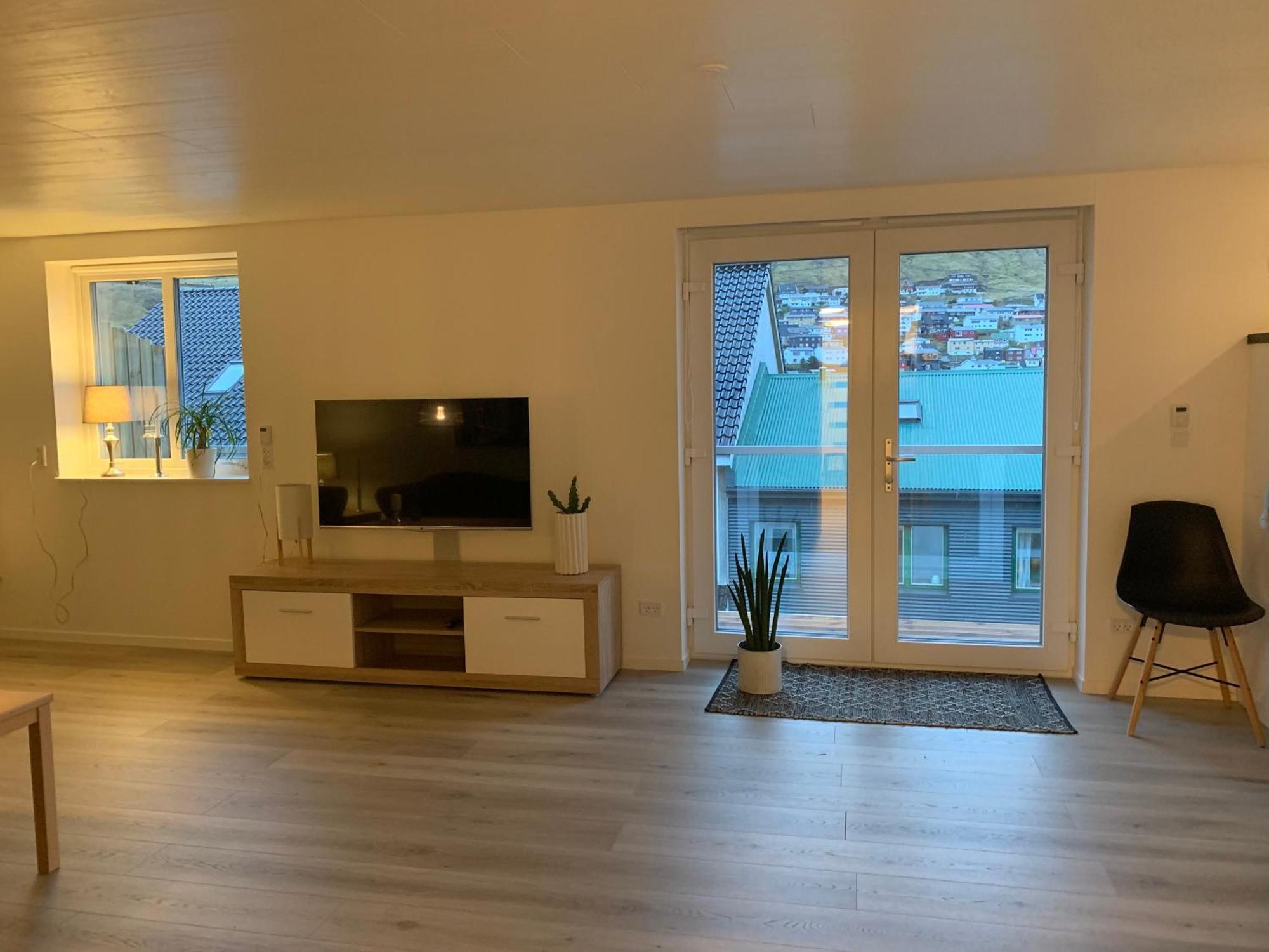 Spacious Apartment On N.P.Gota 8A, Klaksvík 外观 照片